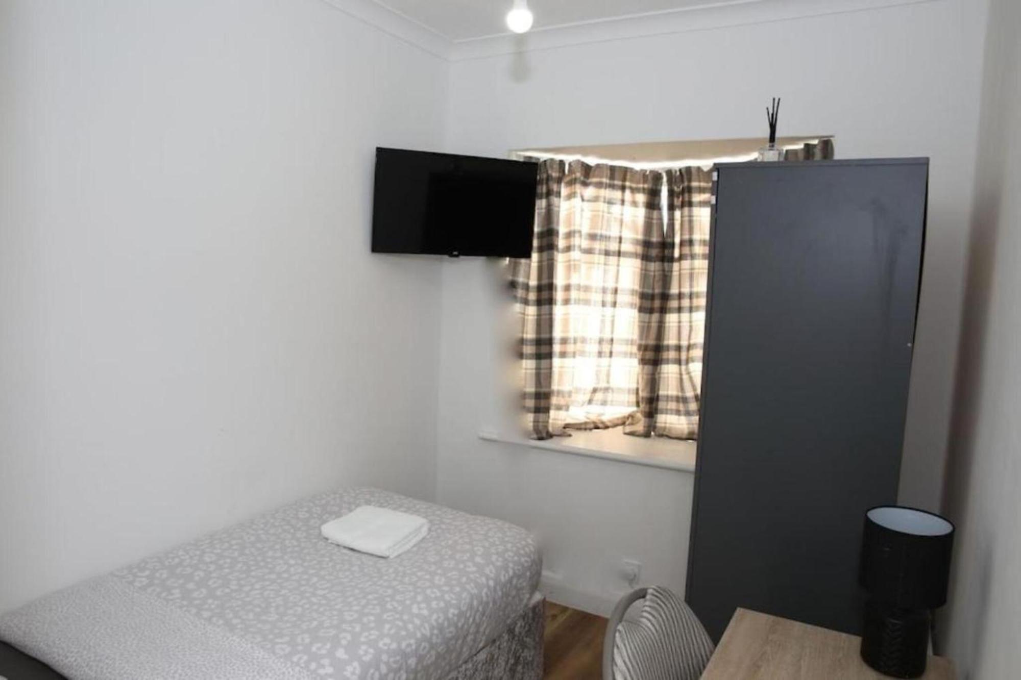 Oyo Timi Holiday Homes Londres Exterior foto