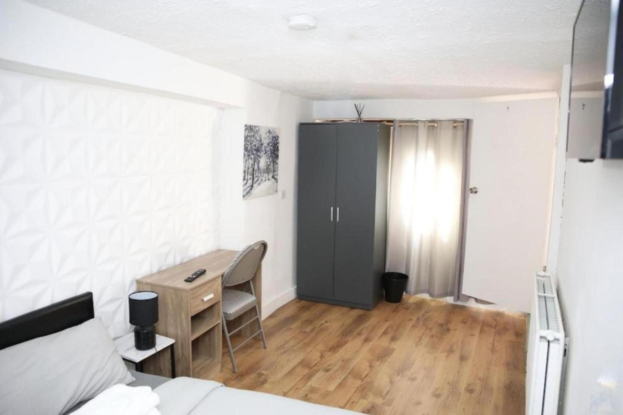 Oyo Timi Holiday Homes Londres Exterior foto