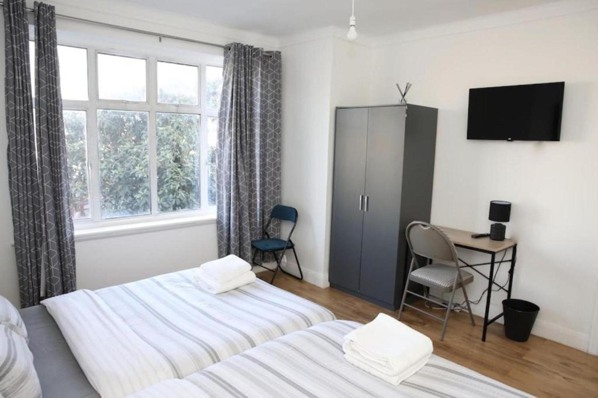 Oyo Timi Holiday Homes Londres Exterior foto